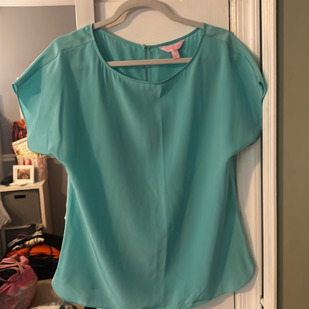 Lilly Pulitzer short sleeved blouse size Small